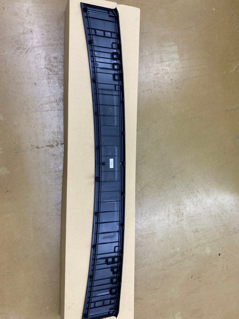 モデリスタリヤバンパーステップガード