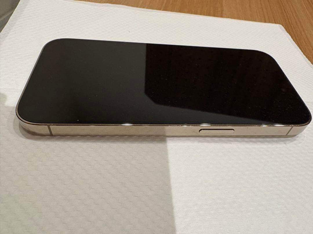 背面割れ iPhone 14 Pro 128GB ゴールド 本体