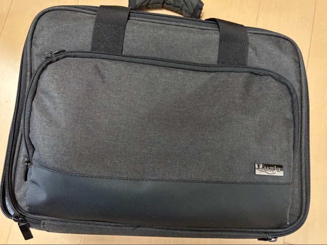 収納かばん付　EPSON EB-S05 プロジェクター本体