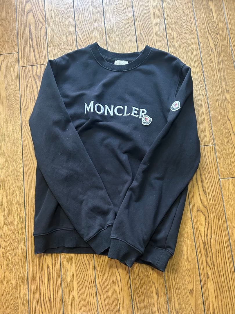 MONCLER ブラック トレーナー