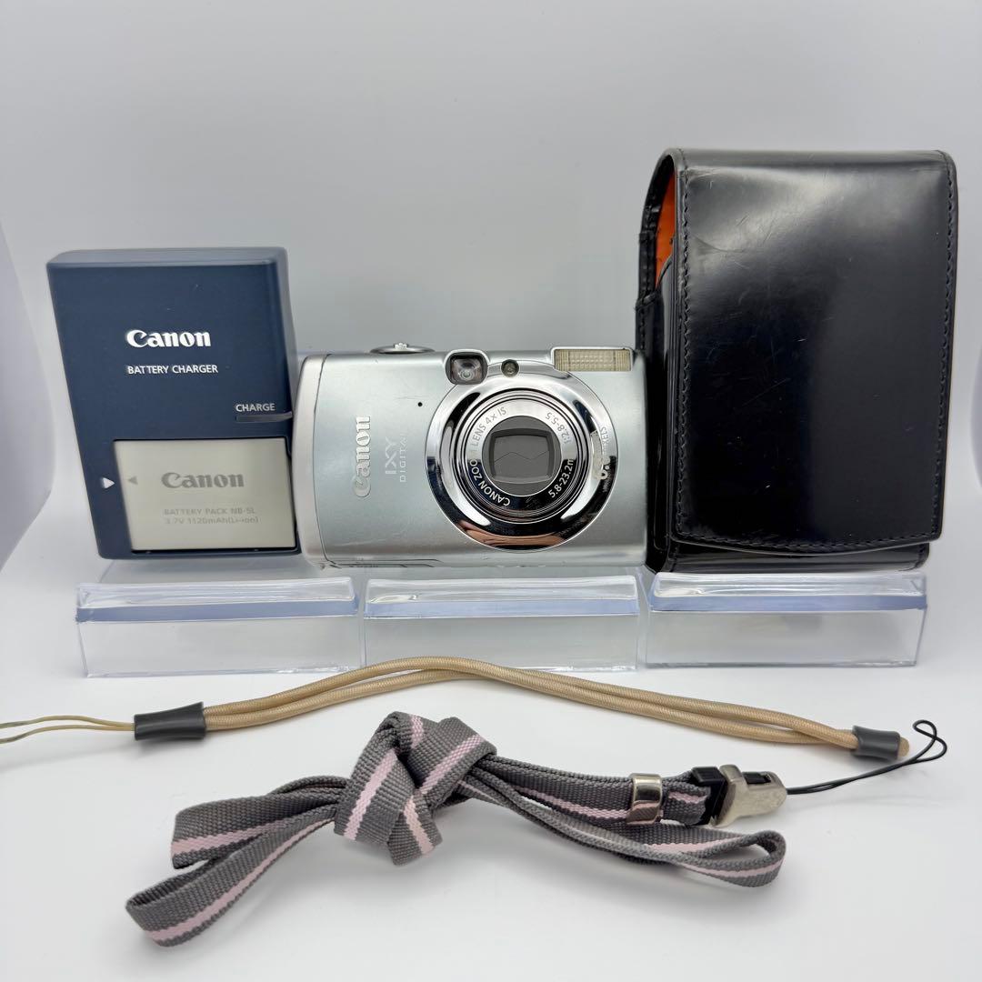 こぅ　Canon IXY 800 IS シルバー 動作確認済み SD付