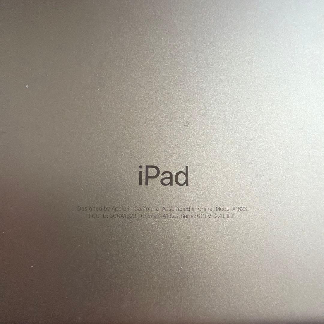 【限定】iPad (第5世代) 128GB スペースグレイ