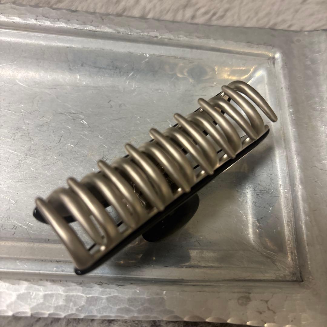 acca Mサイズ　黒　シルバー　 クリップヘアアクセサリー