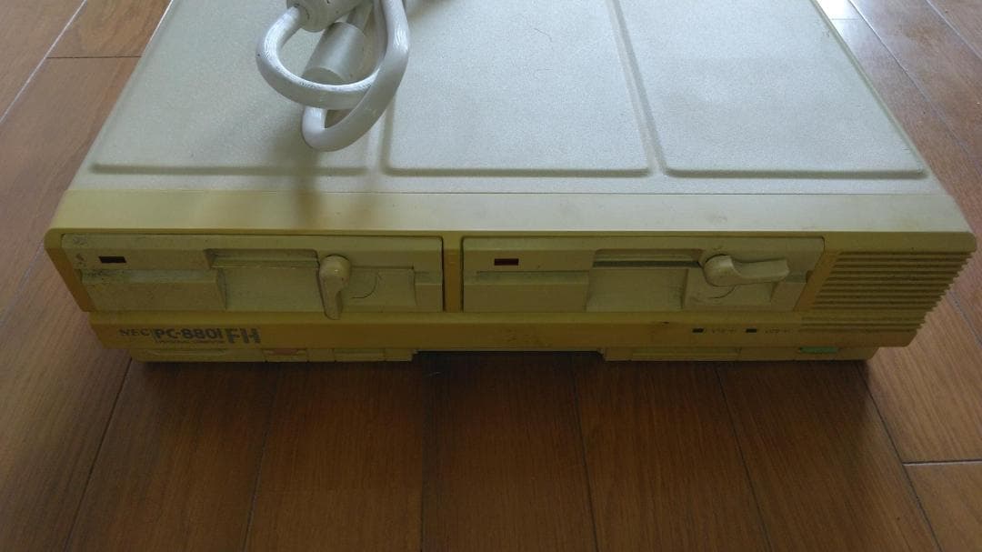 NEC PC-8801 FH レトロパソコン 本体 電源確認済み