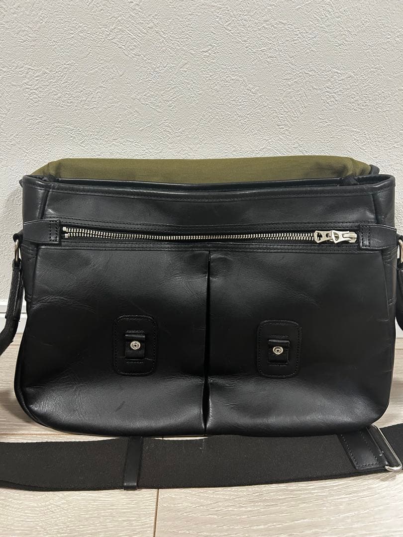 PORTER CLASP ショルダーバッグ L ブラック