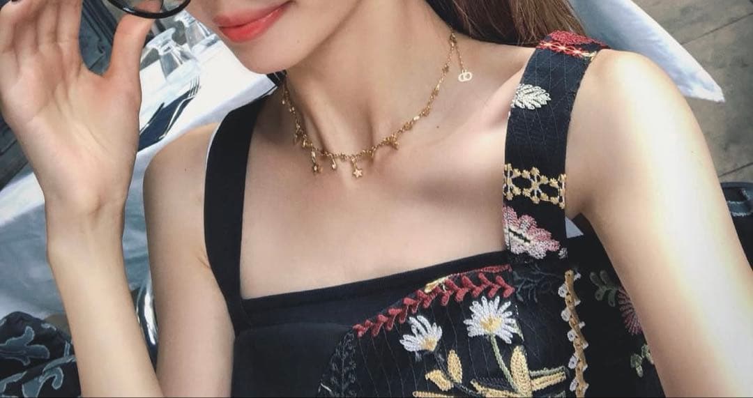 Dior ゴールド ネックレス 星型チャーム付き