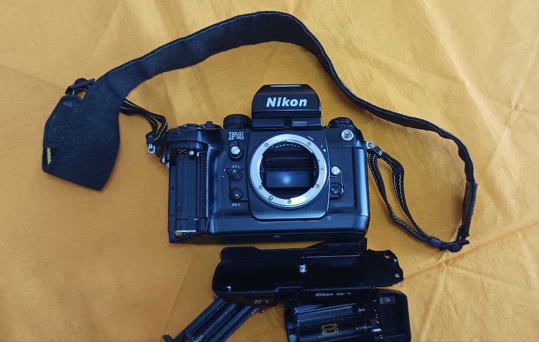 Nikon F4（ 本体・レンズ他、一式 ）