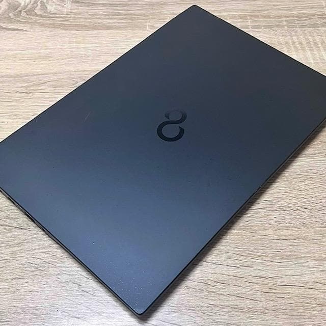 使用浅！2023《優良美品》ウルトラスリムモバイル！富士通 U9313