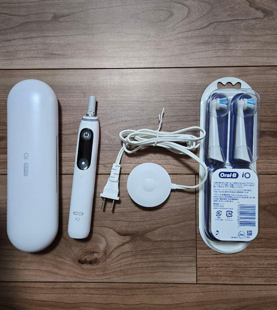 Oral-B iO8 ホワイト 電動歯ブラシ