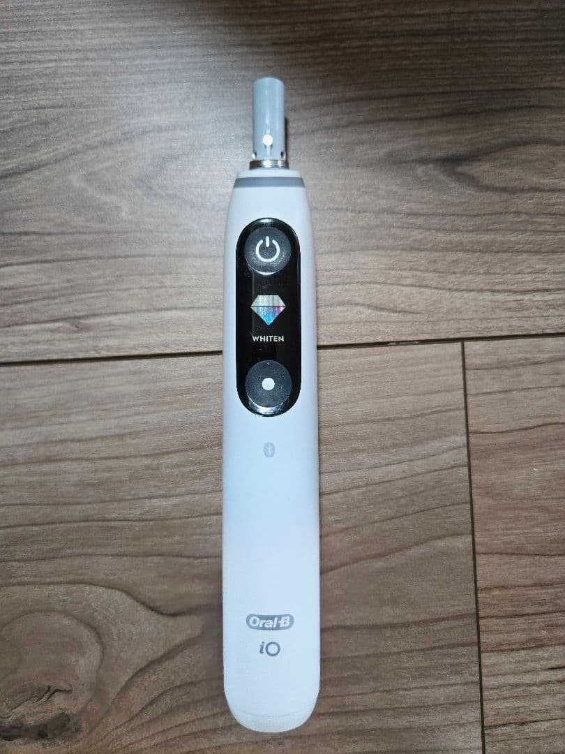 Oral-B iO8 ホワイト 電動歯ブラシ