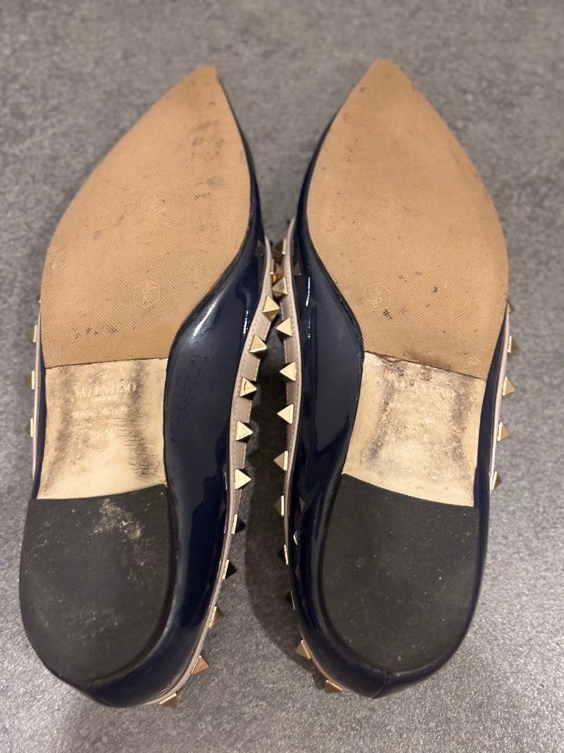 ヴァレンティノ　ガラヴァーニ パンプス　ロックスタッズ