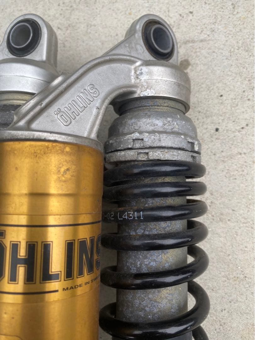 OHLINS サスペンション ゴールド/ブラック