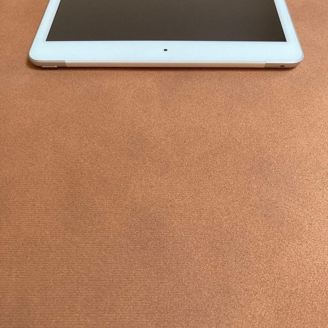560【早い者勝ち】電池良好☆iPad7 第7世代 32GB SIMフリー☆