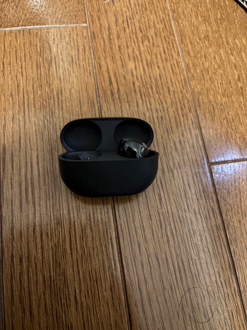 WF-1000xm5 右　ケース