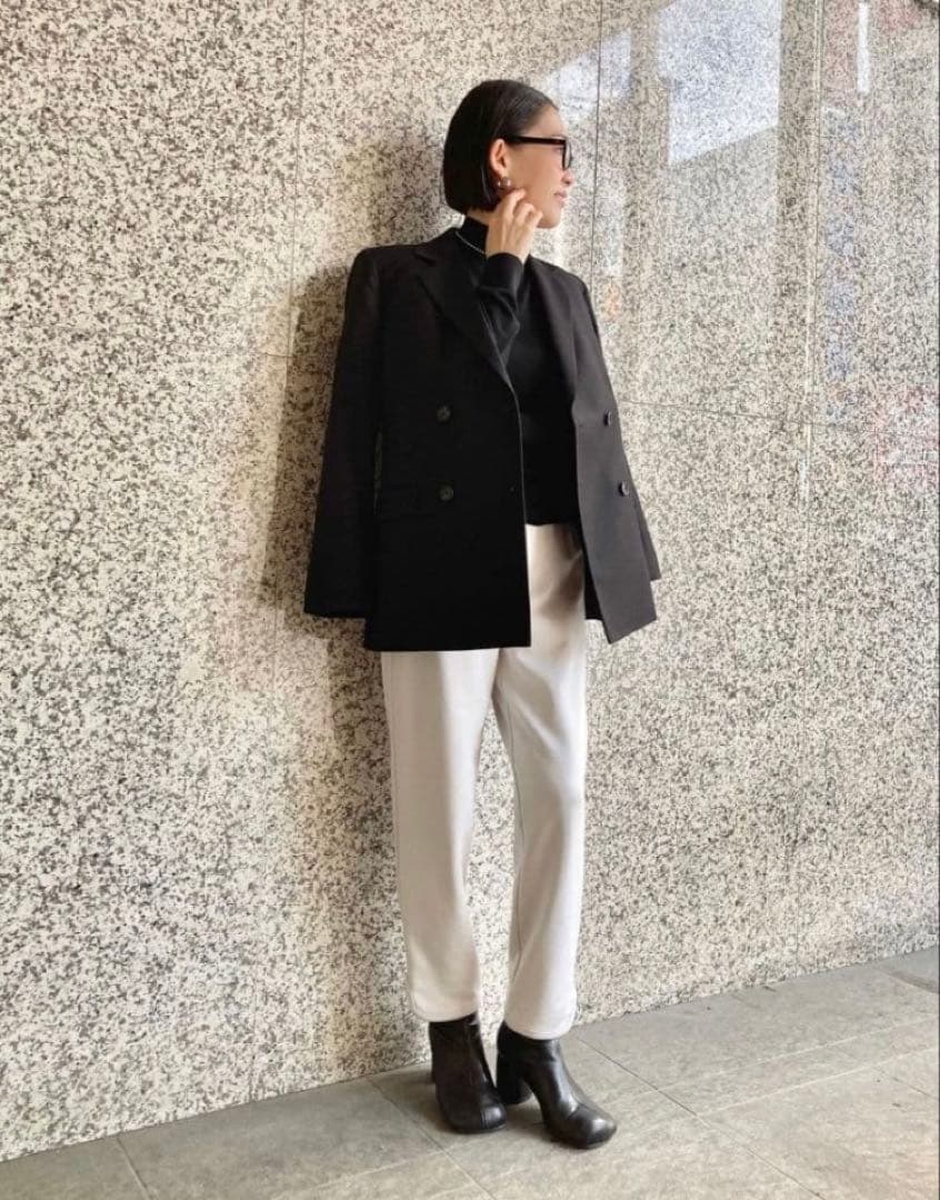 美品　Theory　スリムダブルブレストジャケット　23aw　完売品