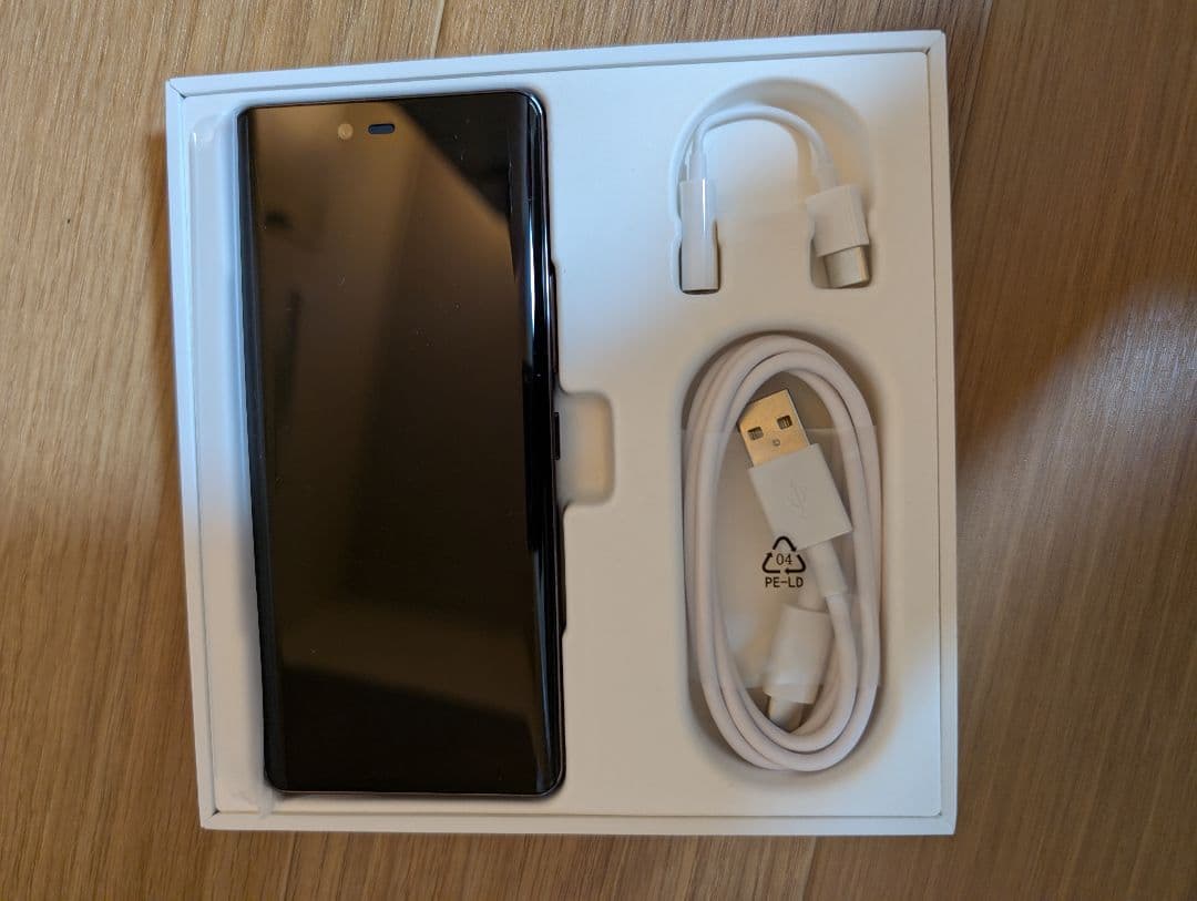 Rakuten Hand 5G 本体