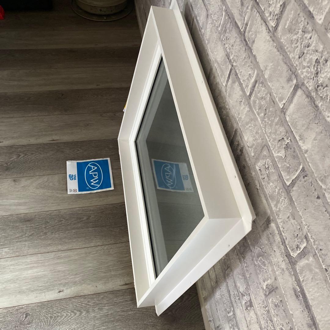 YKKapap APW330F iX窓