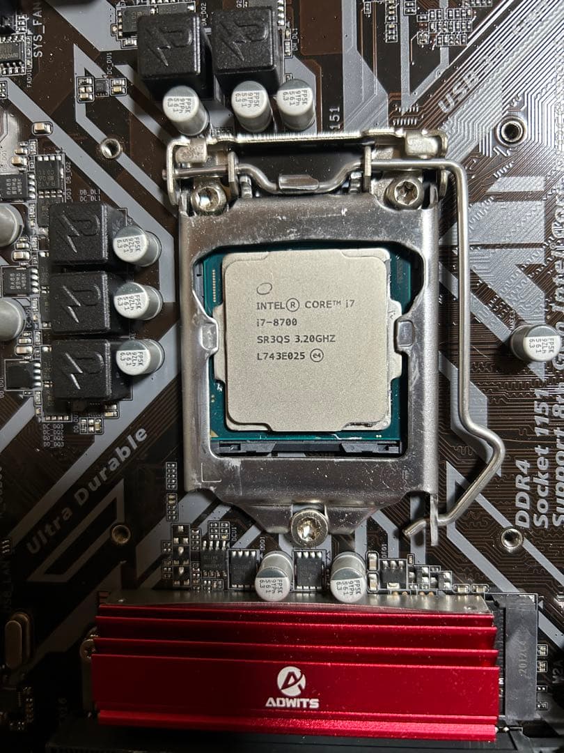 【ジャンク】i7-8700 対応マザーボード CPUクーラー 3点 映像出力不可