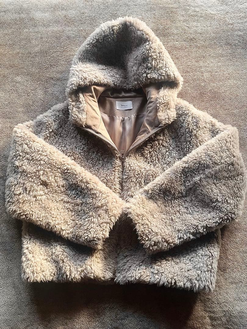 ともちゃん　Ron Herman ボアフーディーブルゾン