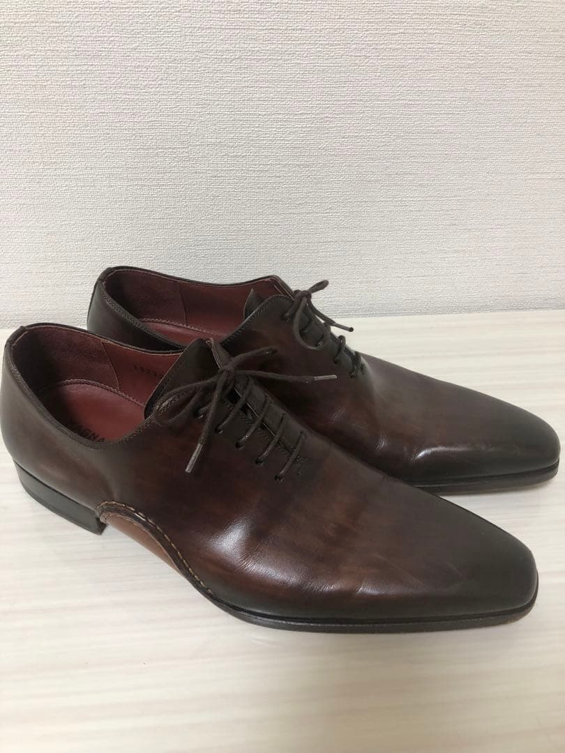 m*a様 MAGNANNI 13232 オパンケ レザーホールカットドレスシュー