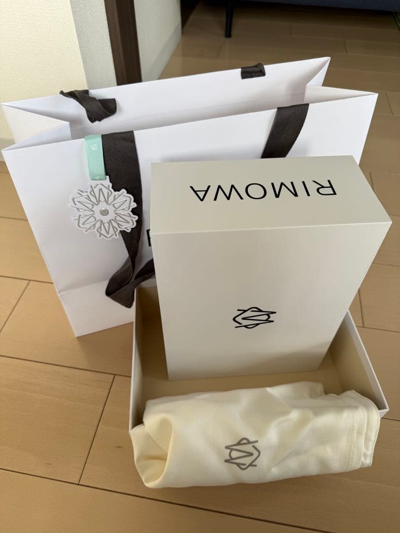 リモワ　クロスボディバック