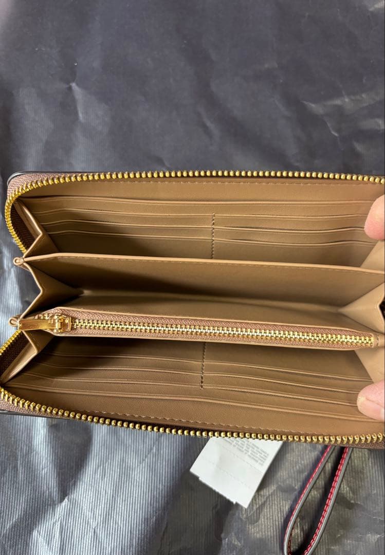 coach チェリー柄　長財布