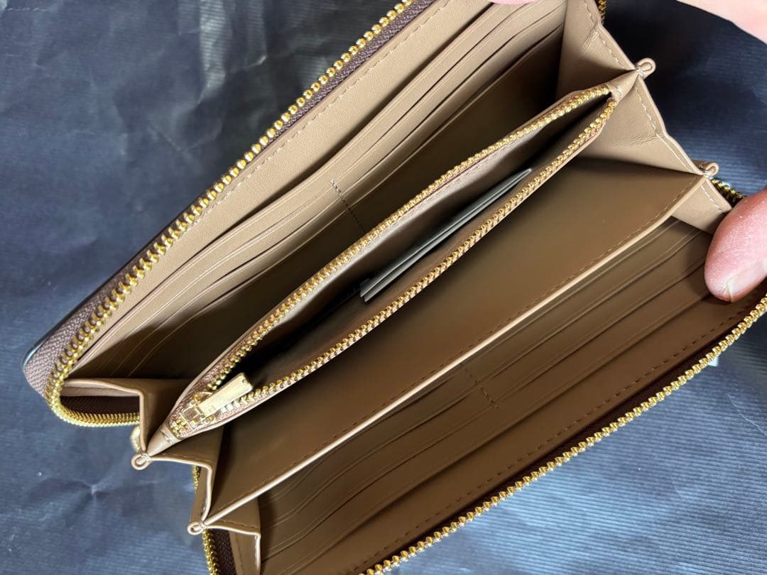 coach チェリー柄　長財布