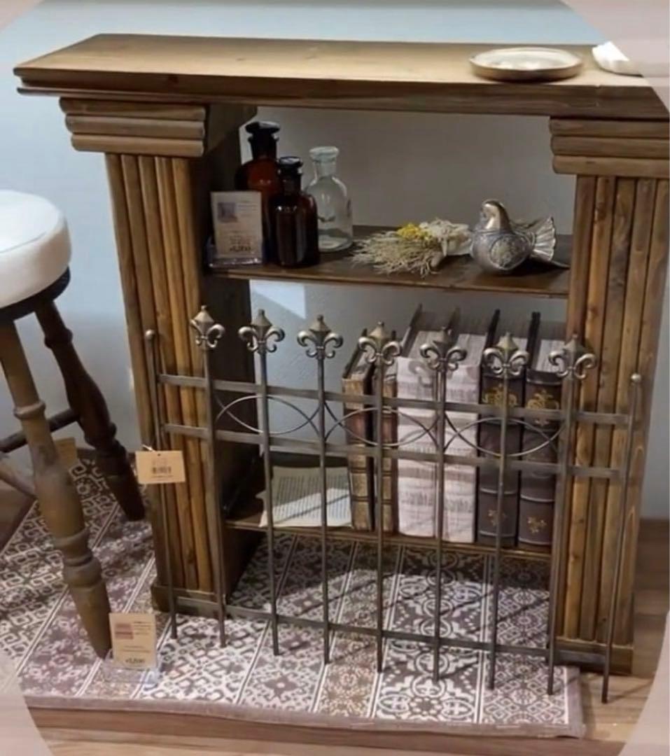 マントルピース　アンティーク風　ブロカント