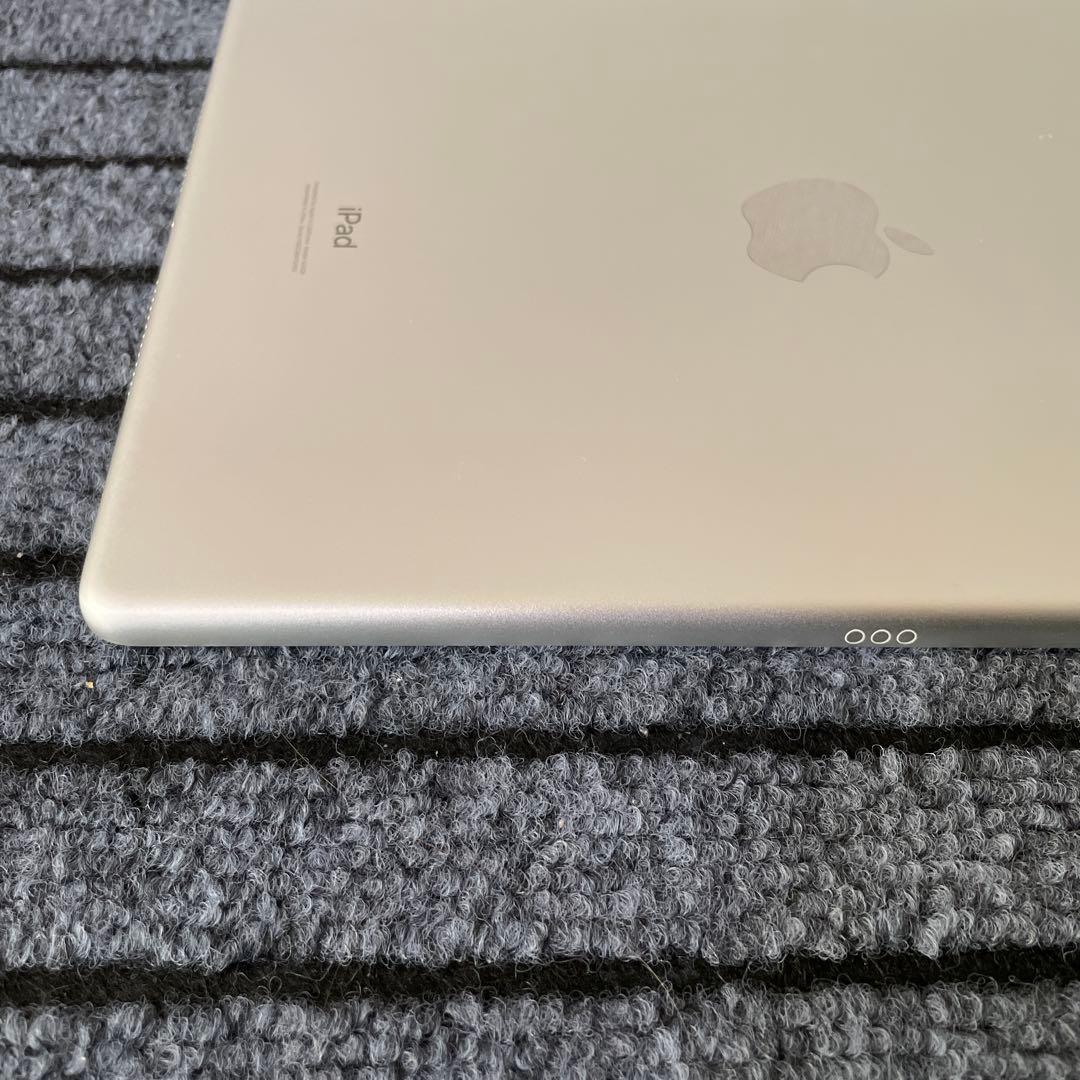78【早い者勝ち】 iPad 8世代 32GB シルバー
