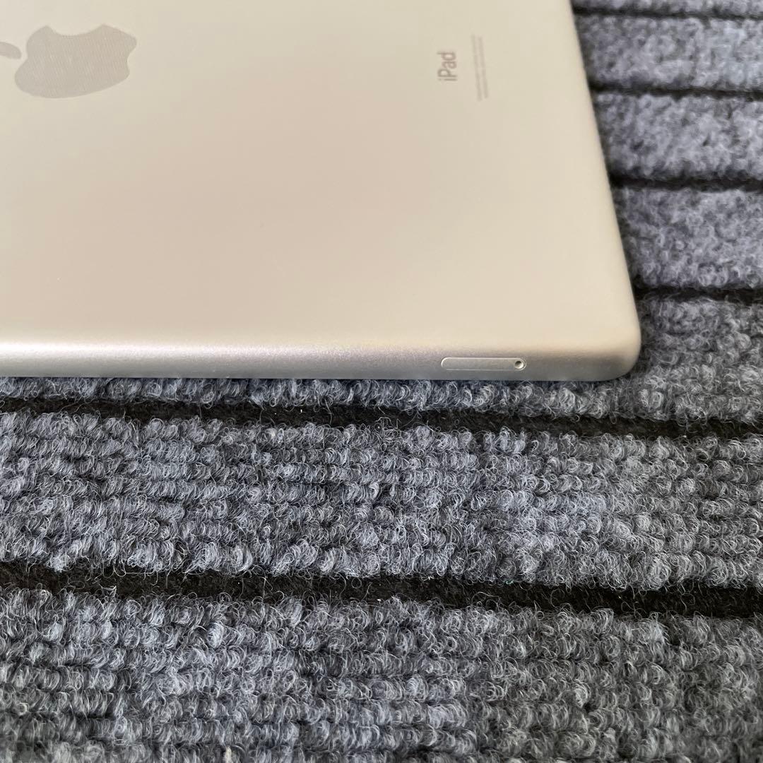 78【早い者勝ち】 iPad 8世代 32GB シルバー