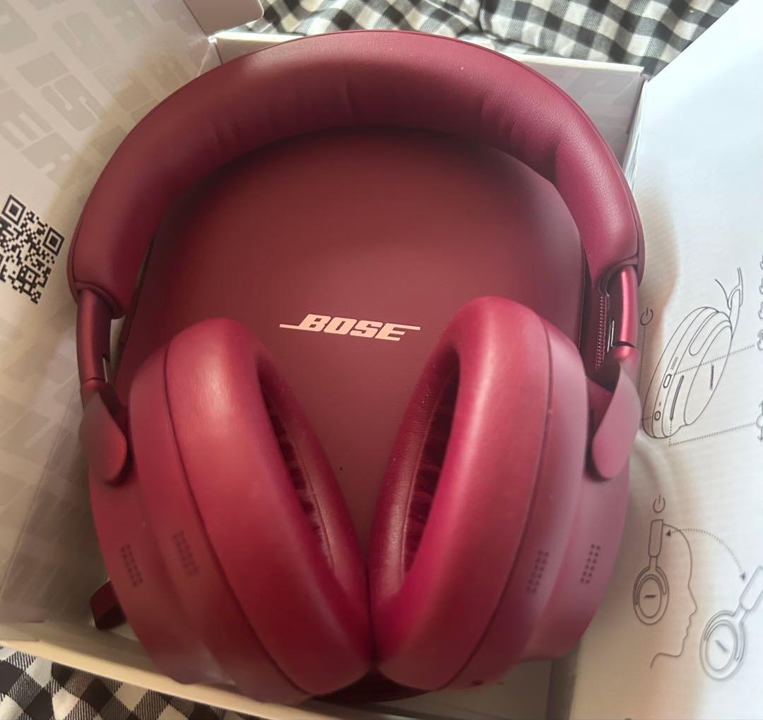週末値下げ　極美品　BOSEQuietComfortUltra おまけ付き