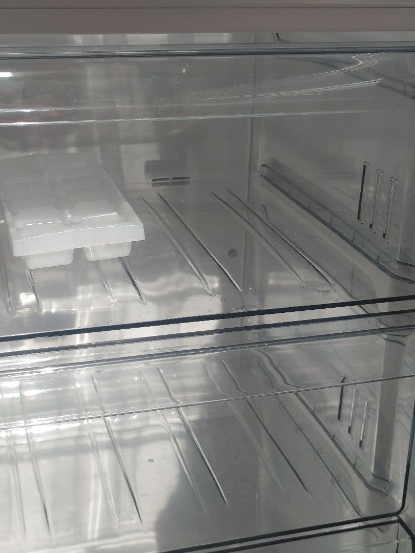 2023年製！スリム幅！Haier 148L 2ドア 冷蔵庫　保証まだあります。