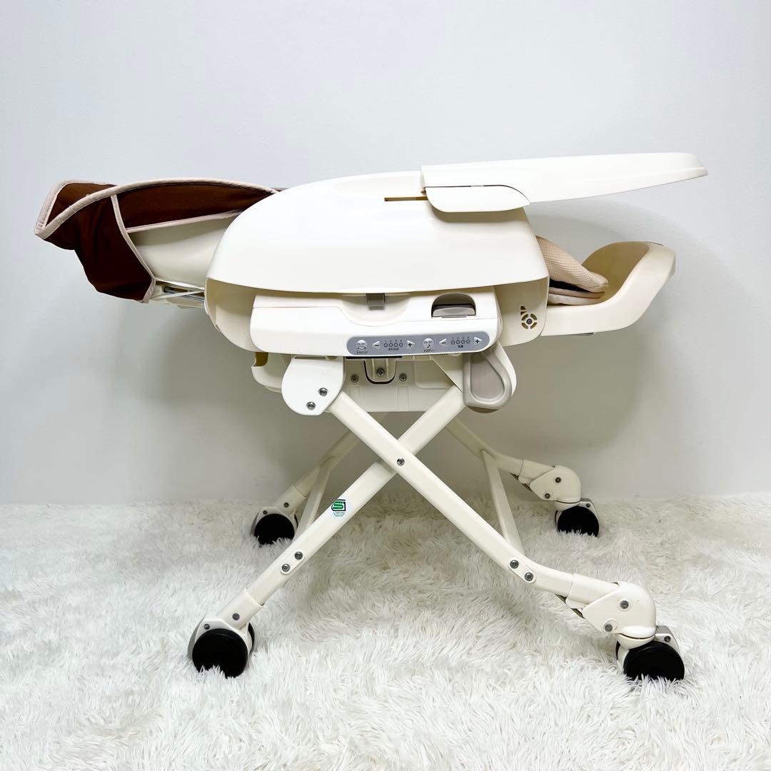 美品 Combi ルシエスAT 電動 ハイローチェア バウンサー ゆりかご