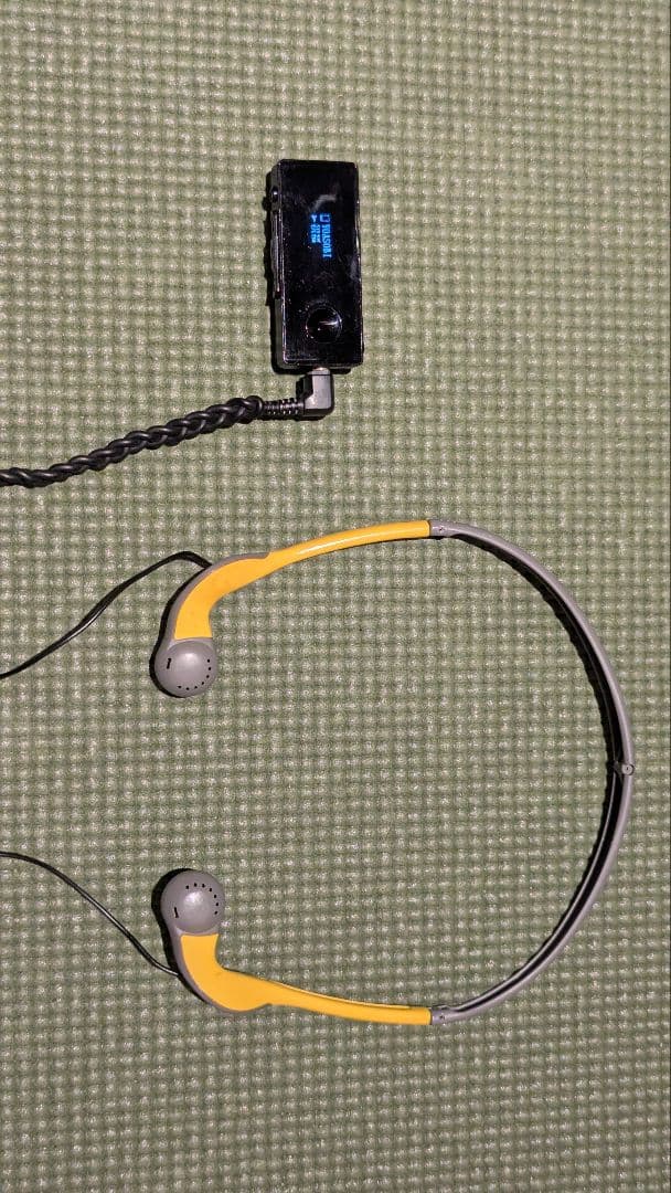 ソニー折りたたみヘッドフォン　MDR-A30G とSBH-50セット