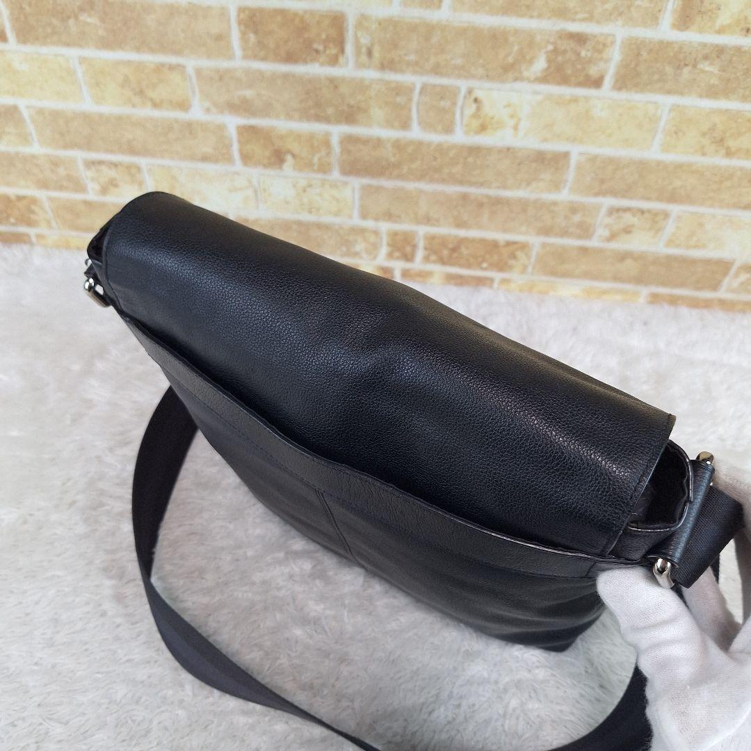 COACH　コーチ　メッセンジャーバッグ　レザー　シボ　ブラック