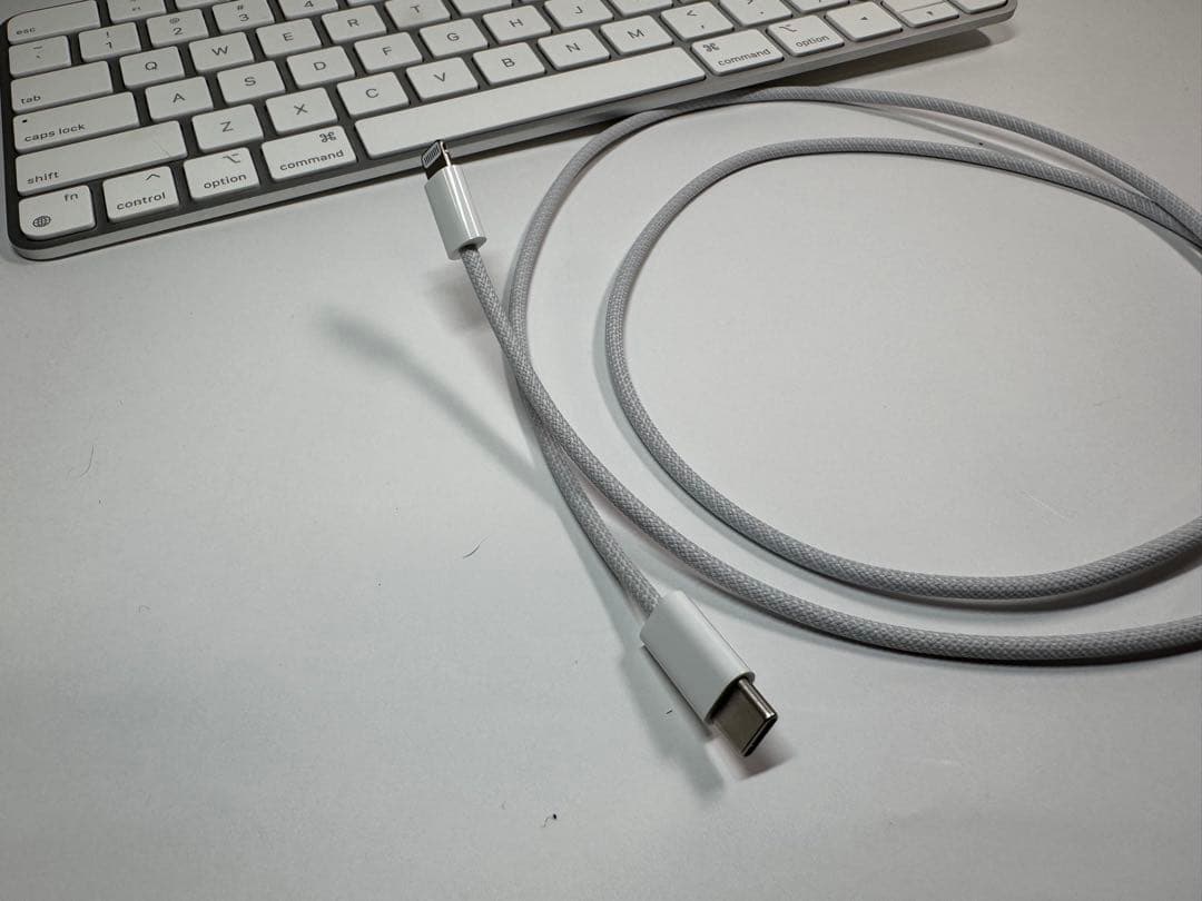 キーボード MK293LL/A Magic Keyboard with Touch ID