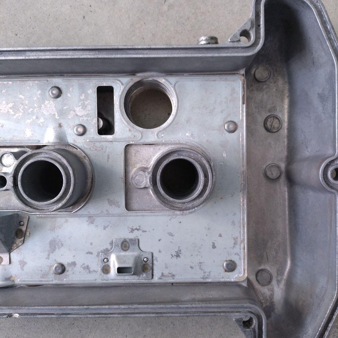 ジムニー　JA22 タペットカバー　ヘッドカバー