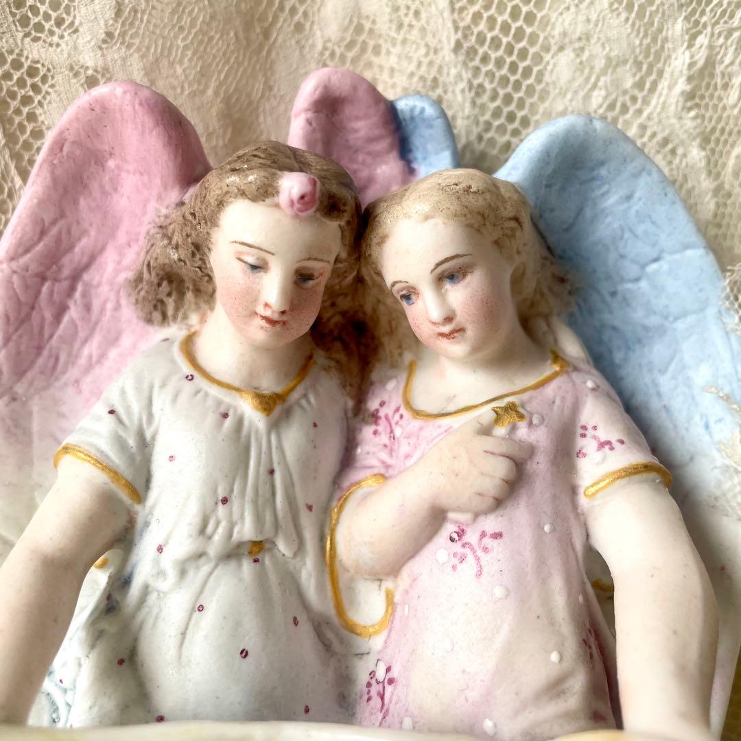 二人の天使の聖水盤　ビスク　フランスアンティーク　ブルーとピンク　エンジェル