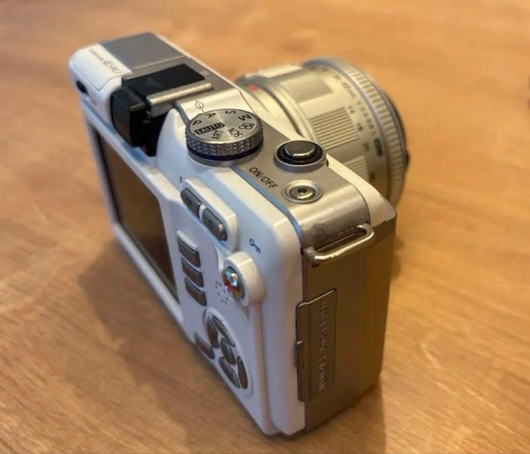 OLYMPUS E-PL1 ホワイト ズームレンズキット