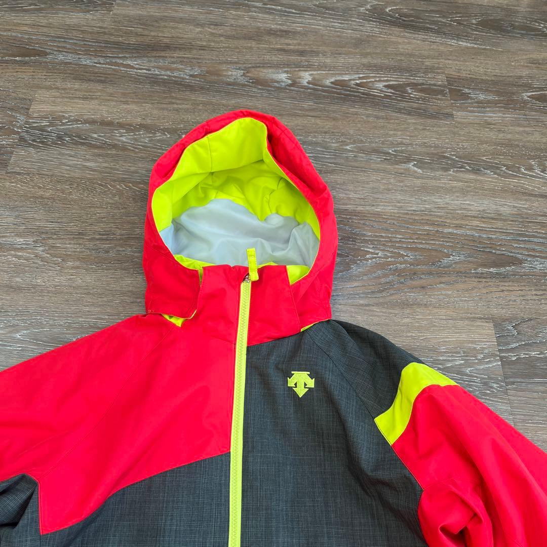 デサント　美品　　セットアップ　上下　スキーウェア　150 男の子　女の子