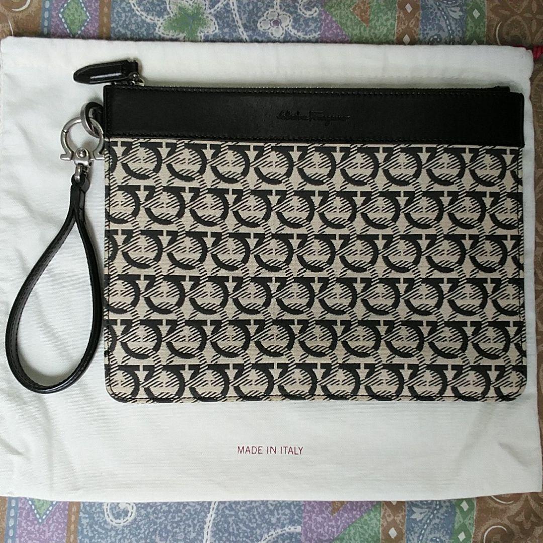 フェラガモのメンズ、ガンチーニコレクションのクラッチバック(正規品)