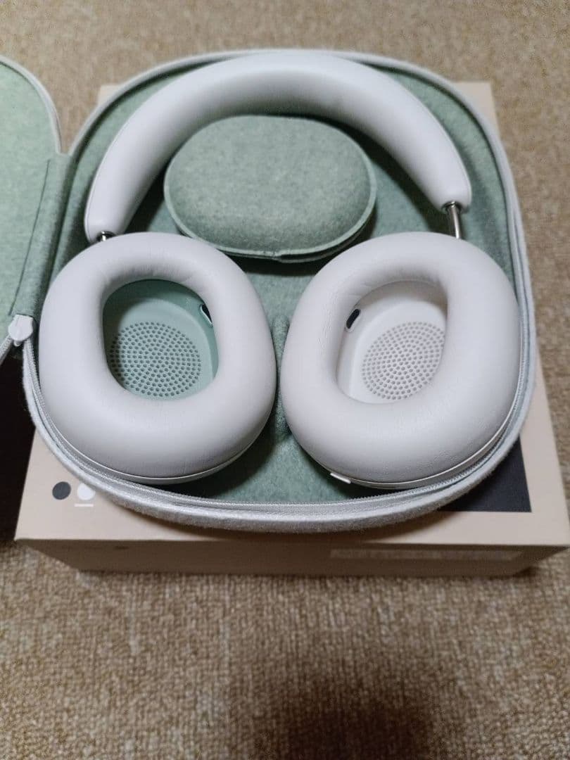 SONOS ワイヤレスヘッドホン ホワイト 専用ケース付き