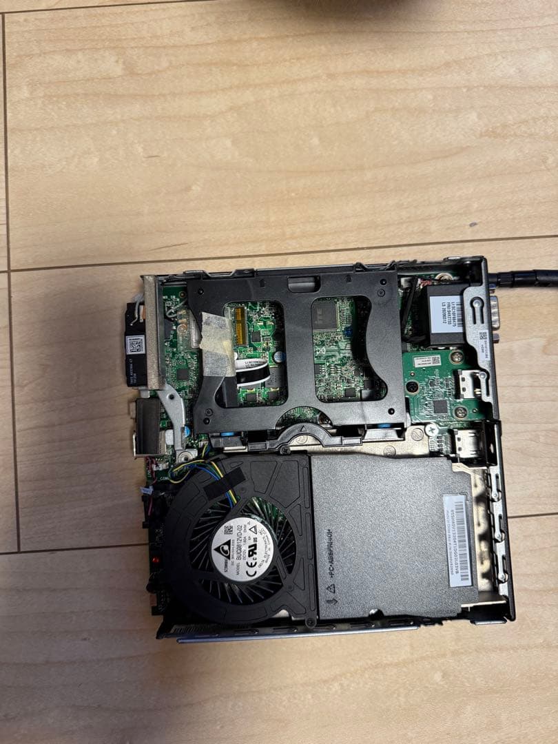 Lenovo ThinkCentre M75q-1 ミニPC