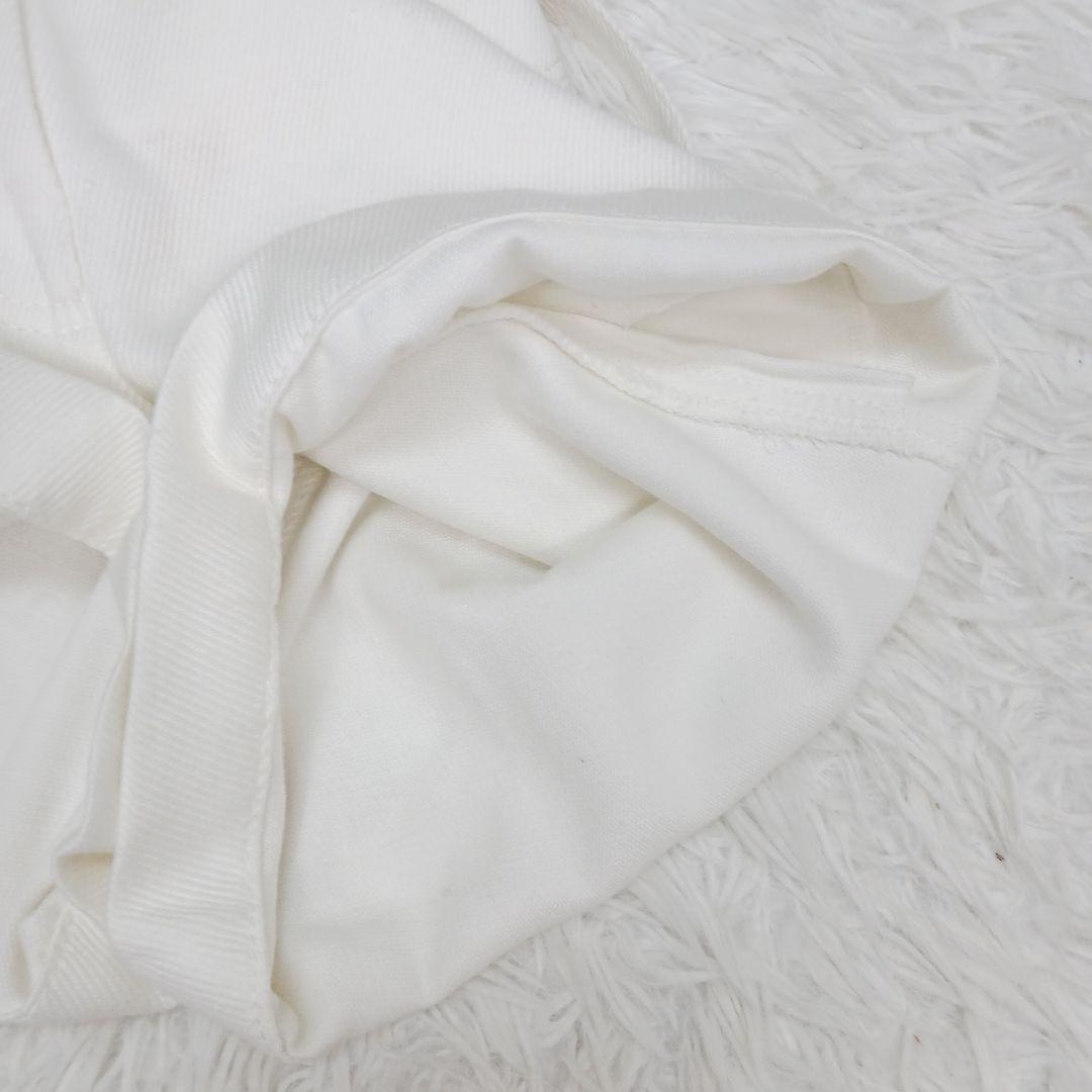 ✨美品✨CHANEL　シャネル　ショートパンツ　　ベルト　エナメル　ロゴ　白