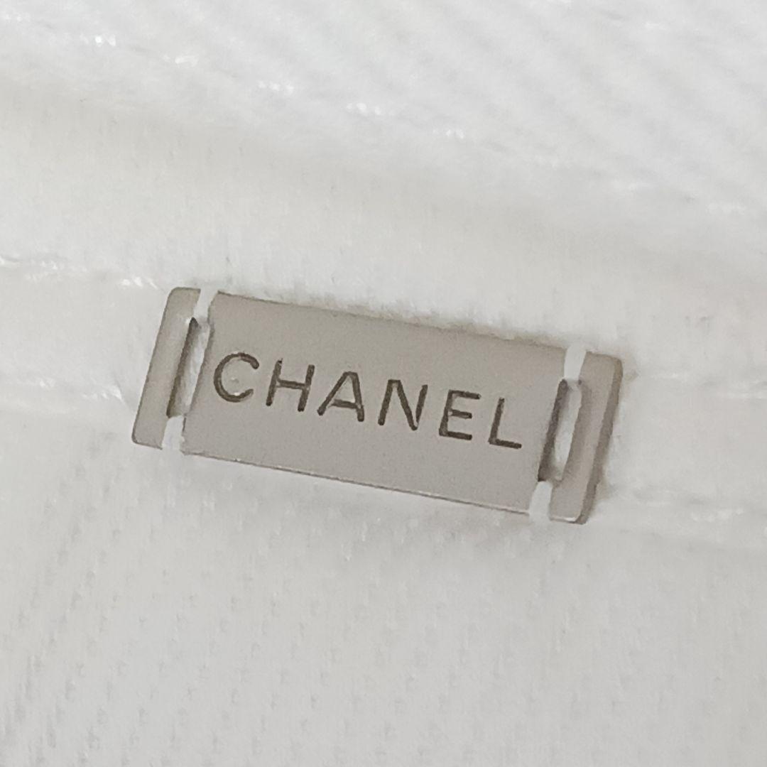 ✨美品✨CHANEL　シャネル　ショートパンツ　　ベルト　エナメル　ロゴ　白