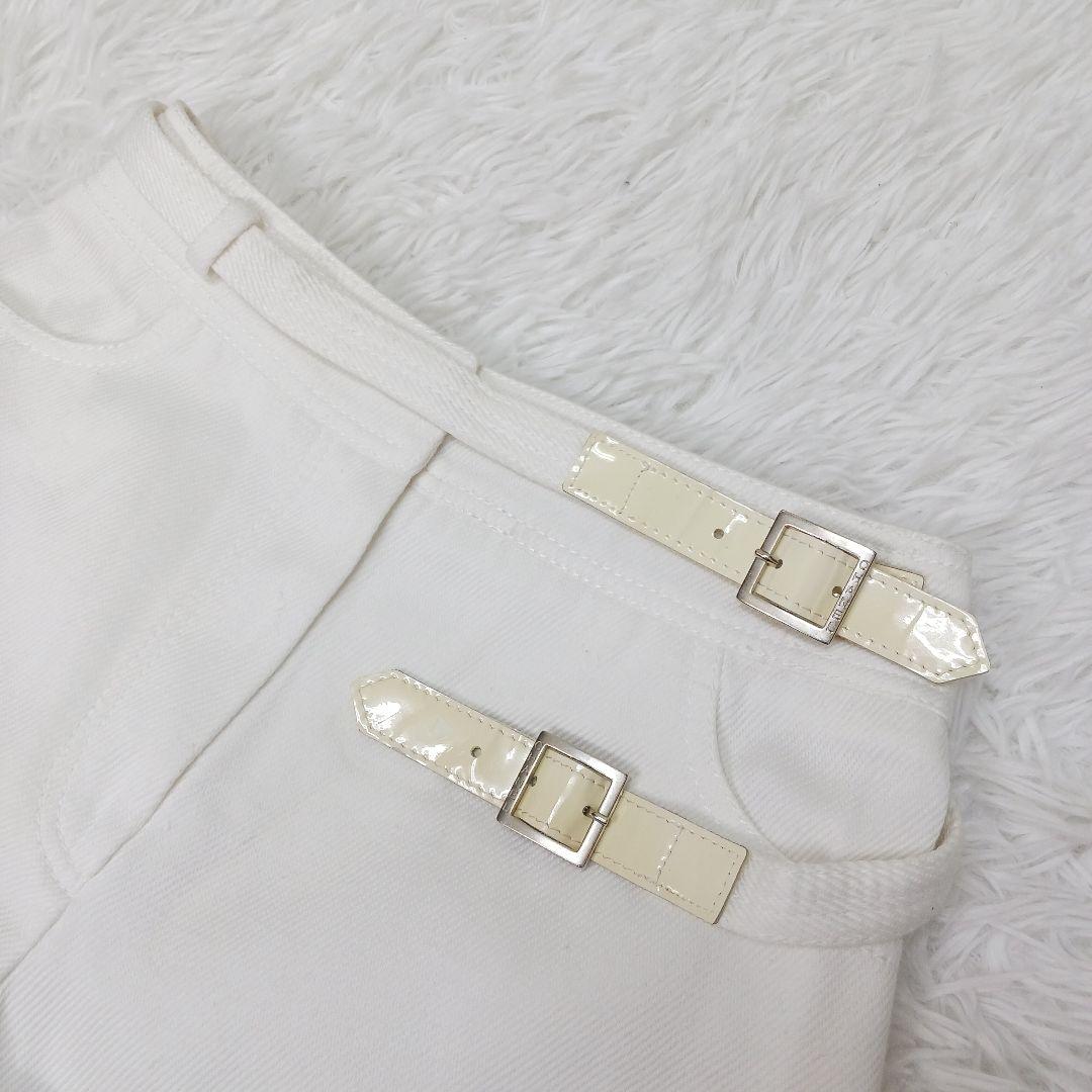 ✨美品✨CHANEL　シャネル　ショートパンツ　　ベルト　エナメル　ロゴ　白