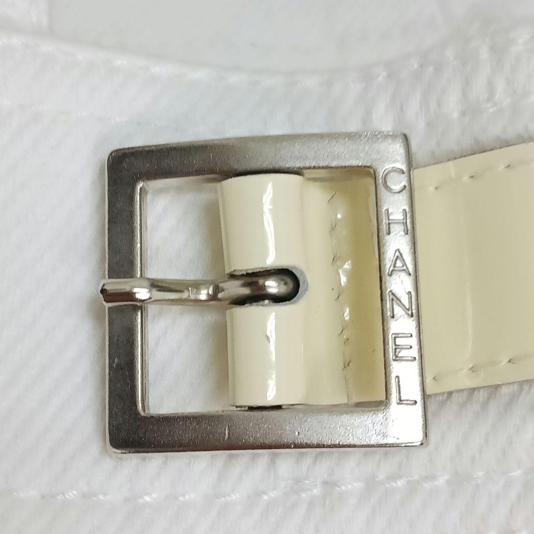 ✨美品✨CHANEL　シャネル　ショートパンツ　　ベルト　エナメル　ロゴ　白