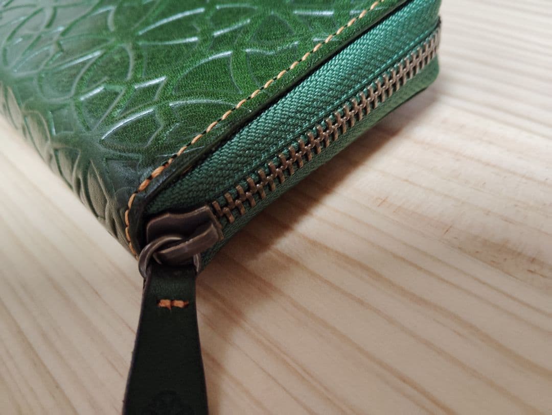 Dakotaダコタ リリーヴォ 長財布