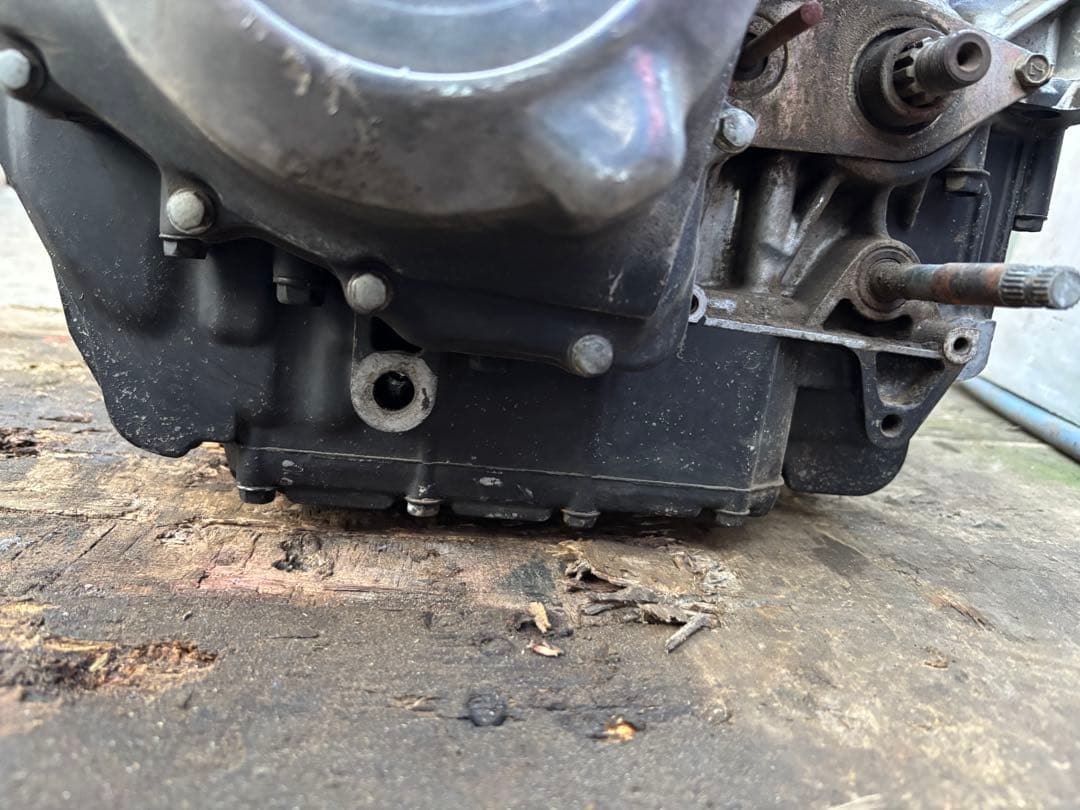 249cm³ エンジン バイクパーツ SUZUKI GS25X