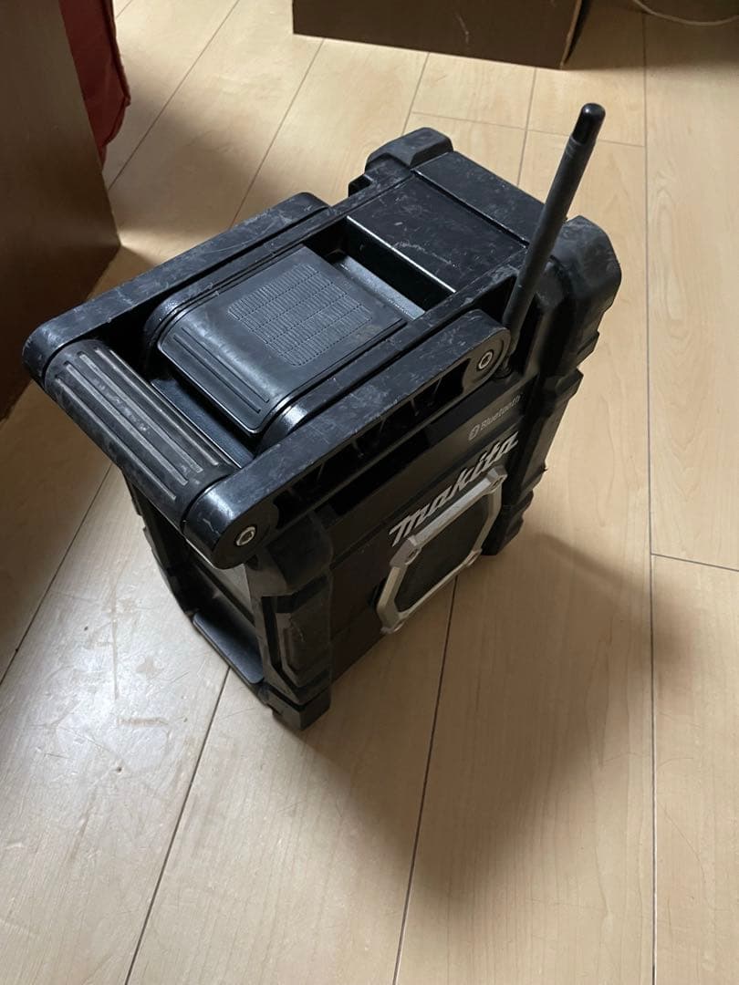 マキタ　ラジオ　MR108